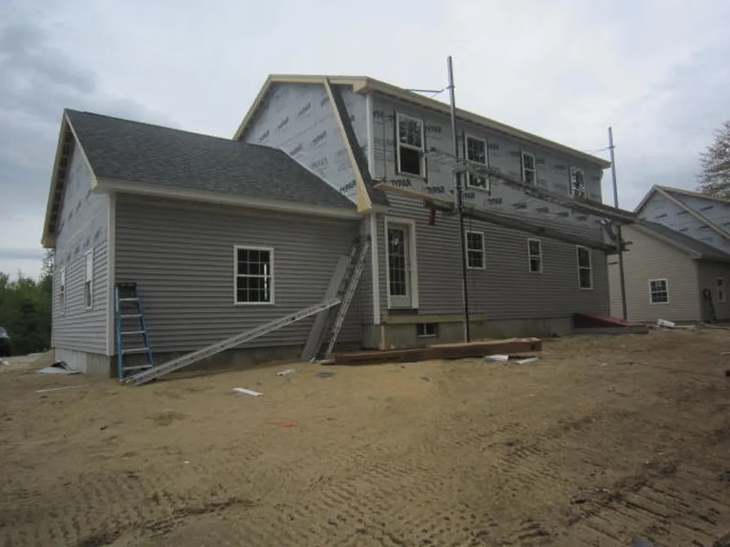 6 Carole Court Rochester NH 03868