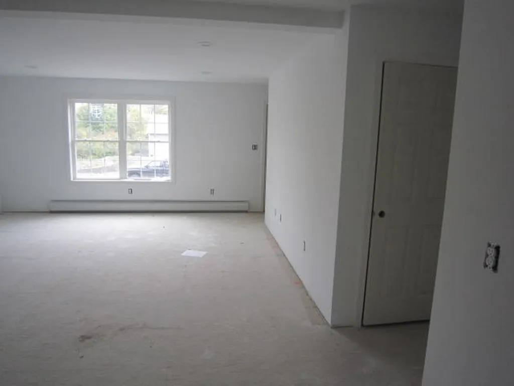 2 Carole Court Rochester NH 03868