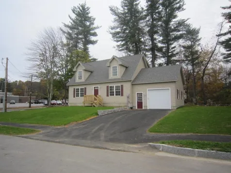 2 Carole Court Rochester NH 03868