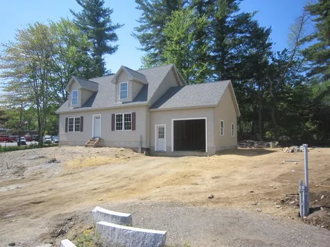 2 Carole Court Rochester NH 03868