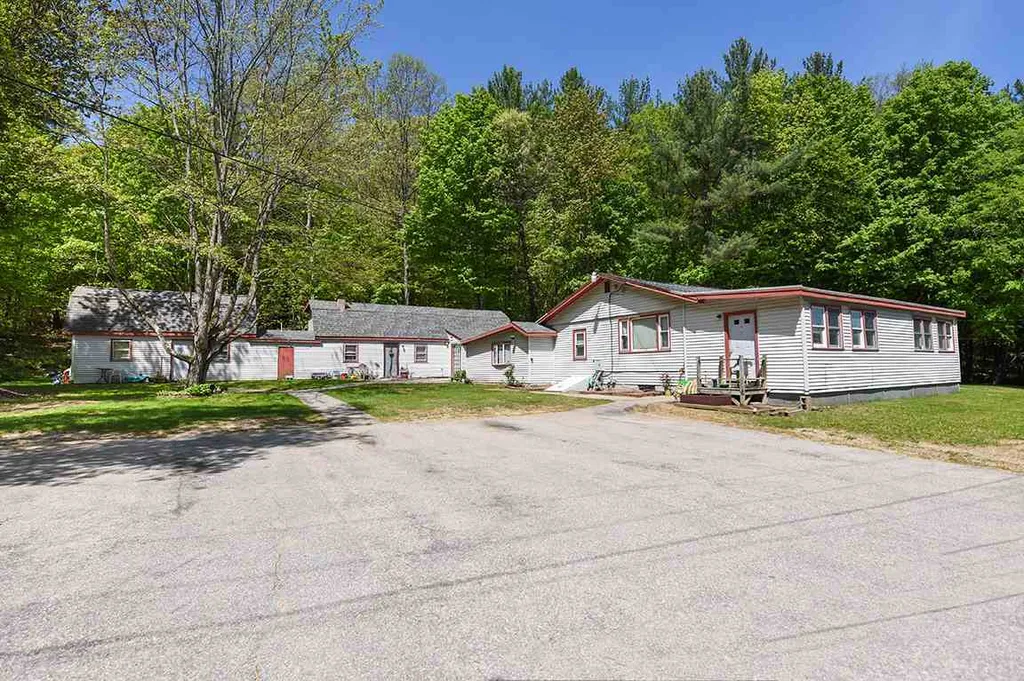 105 Main Street Raymond NH 03077