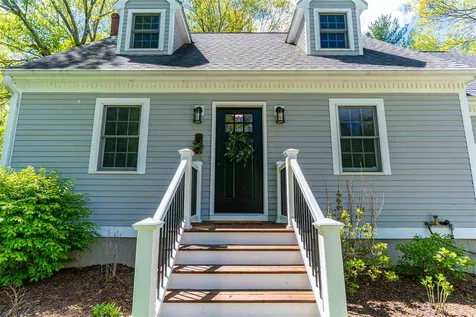 5 Louisburg Circle Exeter NH 03833