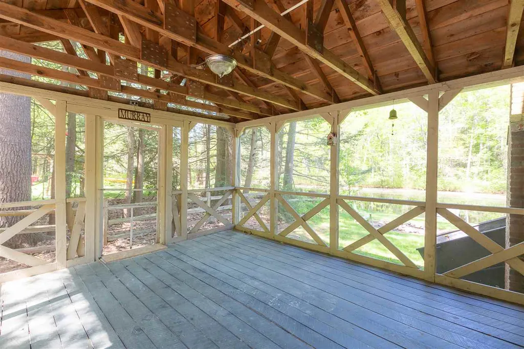 9 Cove Road East Kingston NH 03827