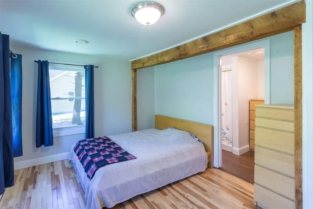 9 Cove Road East Kingston NH 03827