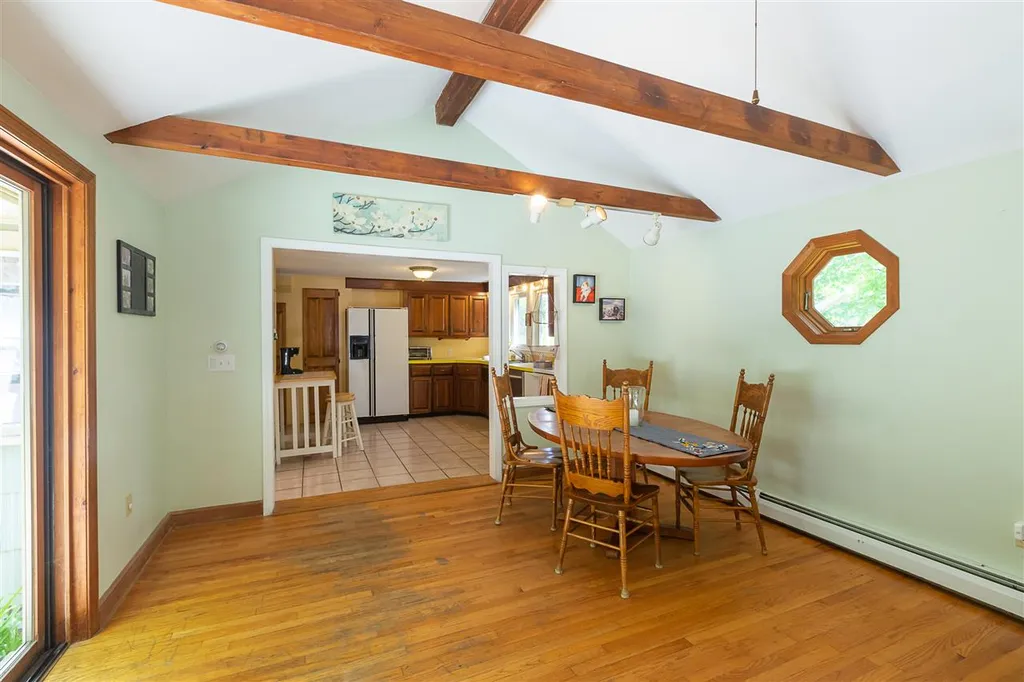 9 Cove Road East Kingston NH 03827