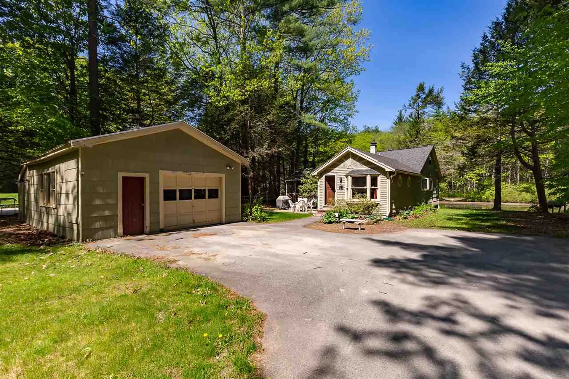 9 Cove Road East Kingston NH 03827