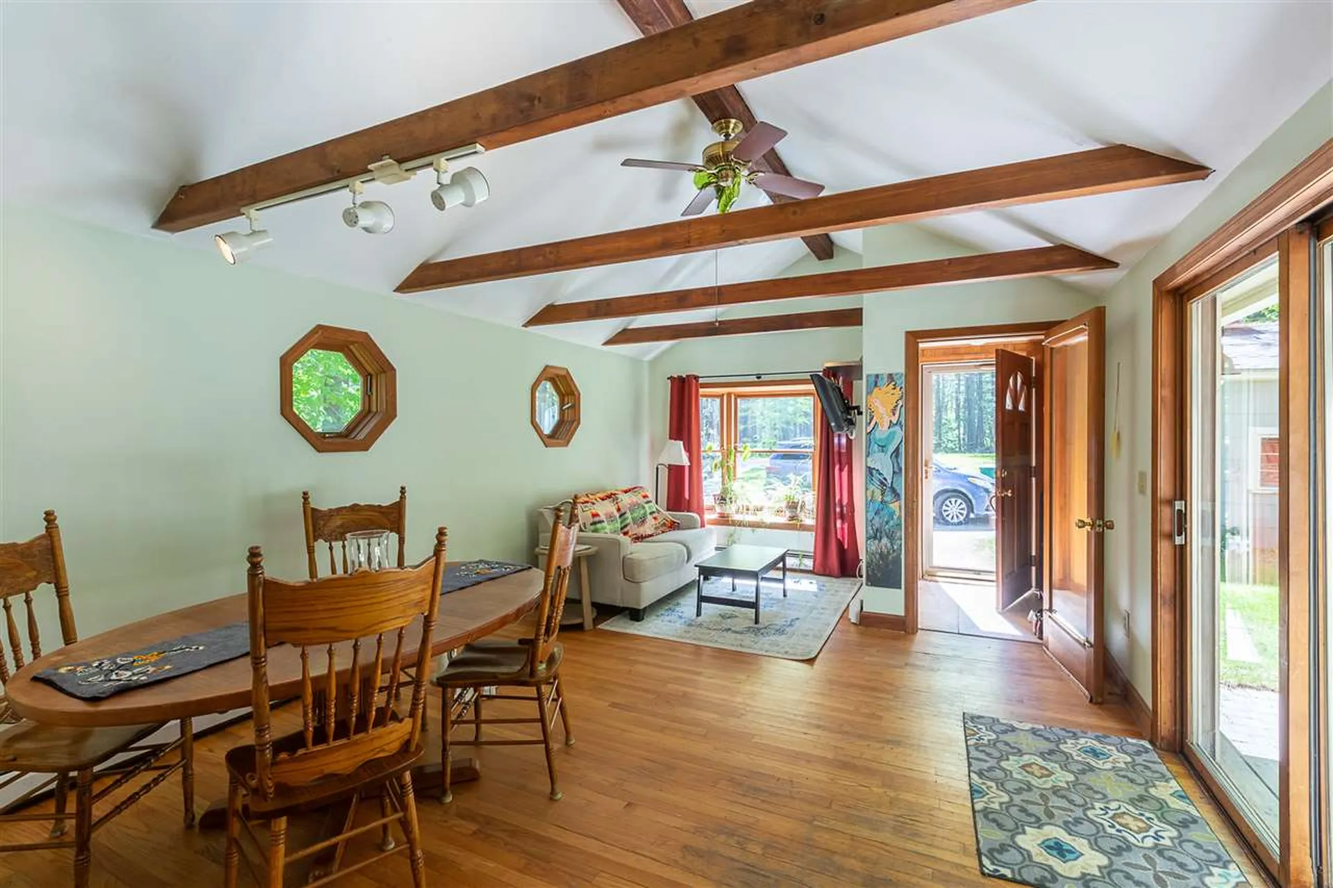 9 Cove Road East Kingston NH 03827