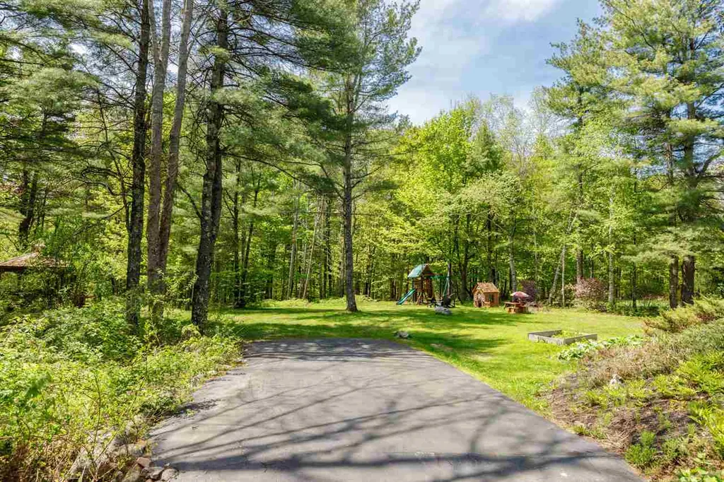 11 Anagance Lane Wolfeboro NH 03894