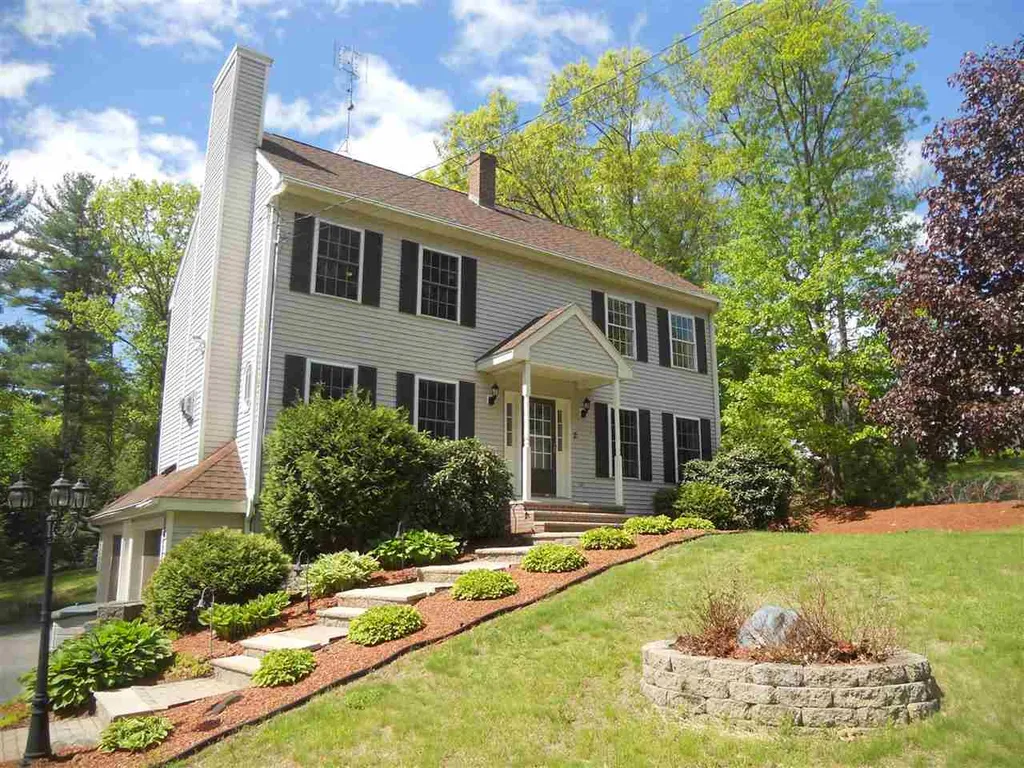 2 Kenwood Drive Newton NH 03858