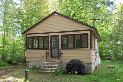 18 Grove Street Windham NH 03087