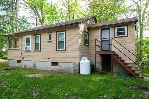 18 Grove Street Windham NH 03087