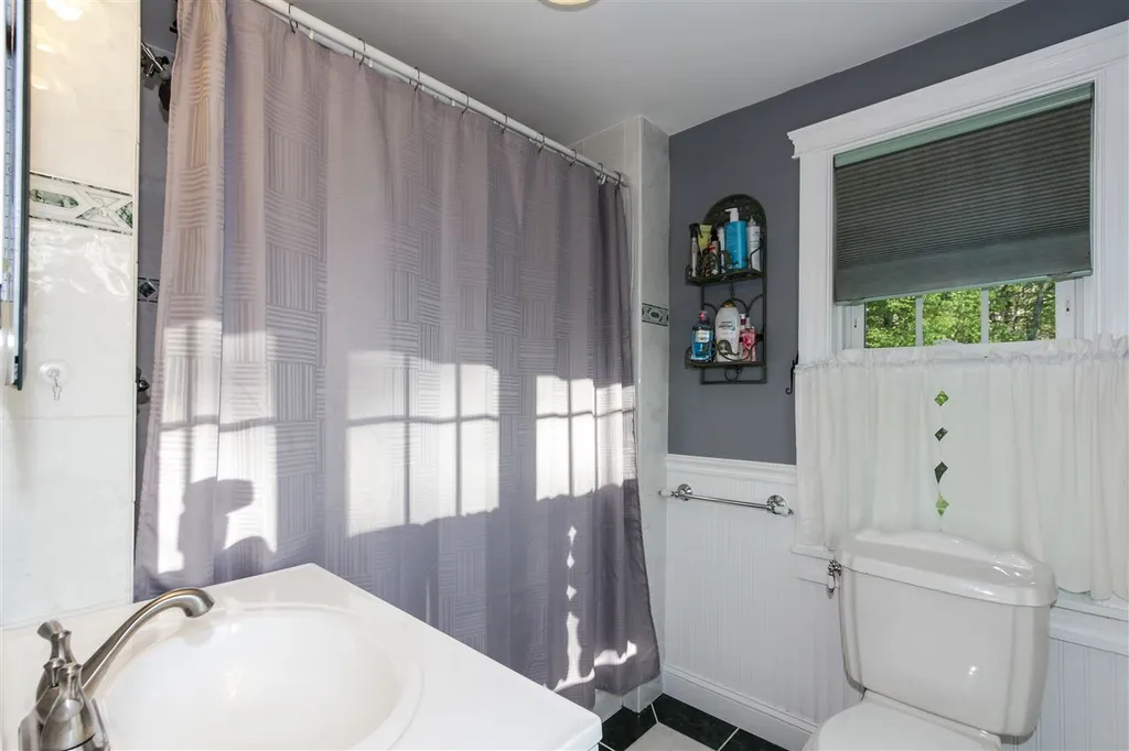 19 Gilbert Road Allenstown NH 03275