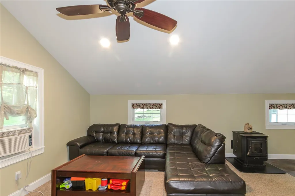 19 Gilbert Road Allenstown NH 03275