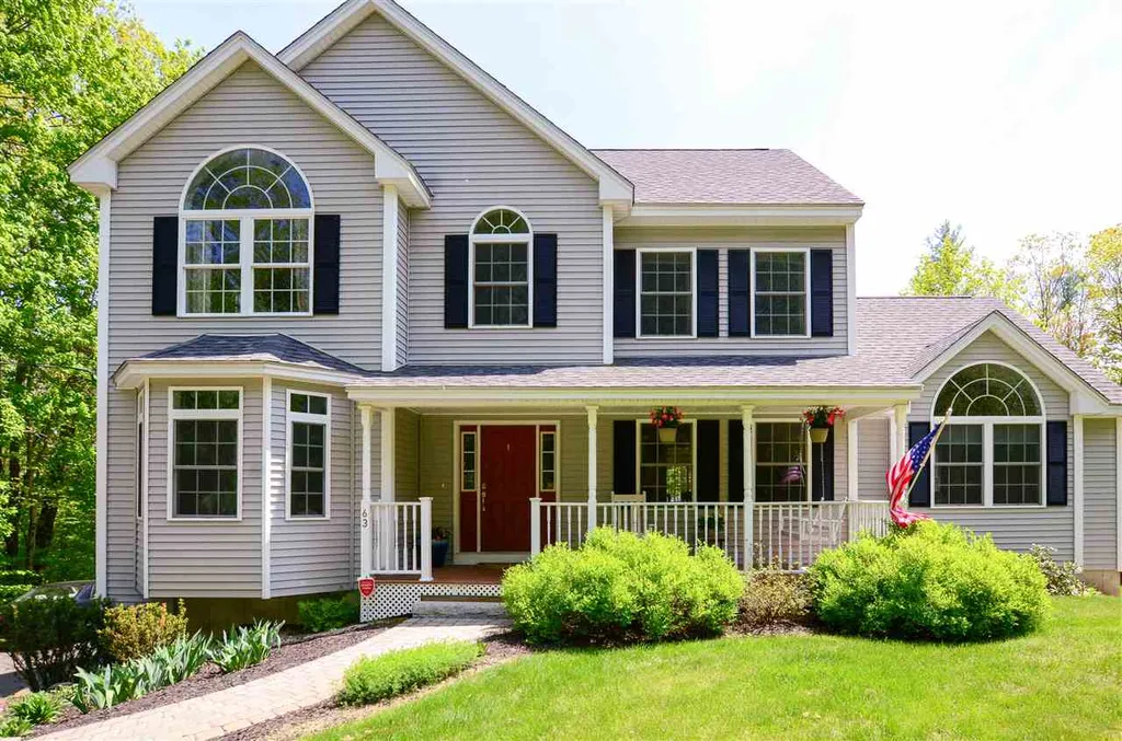 63 Lake Road Brentwood NH 03833