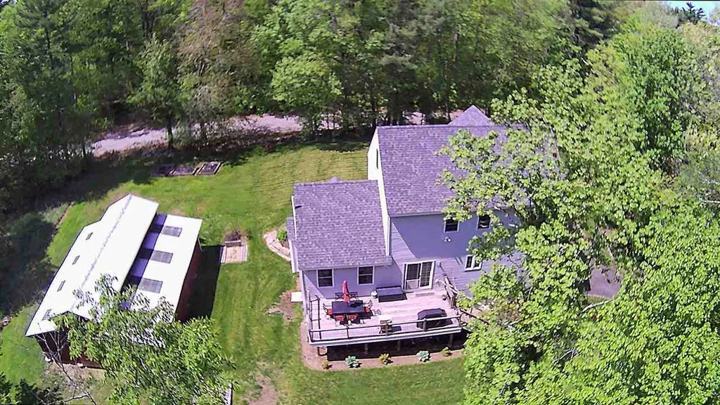 63 Lake Road Brentwood NH 03833