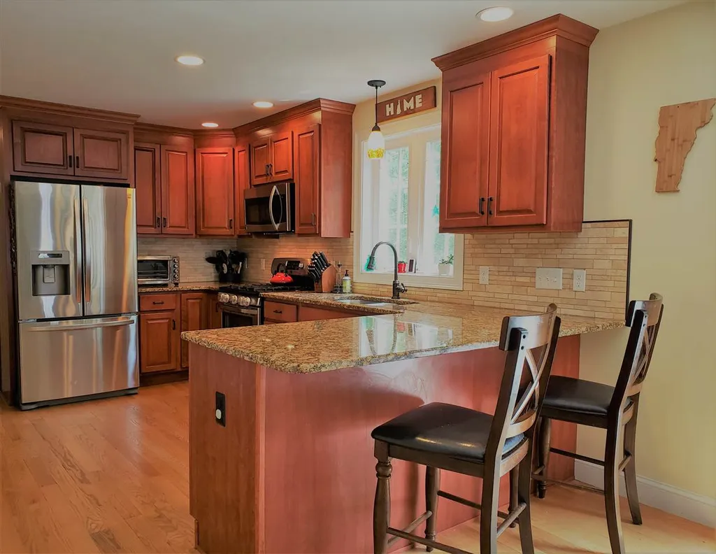 63 Lake Road Brentwood NH 03833