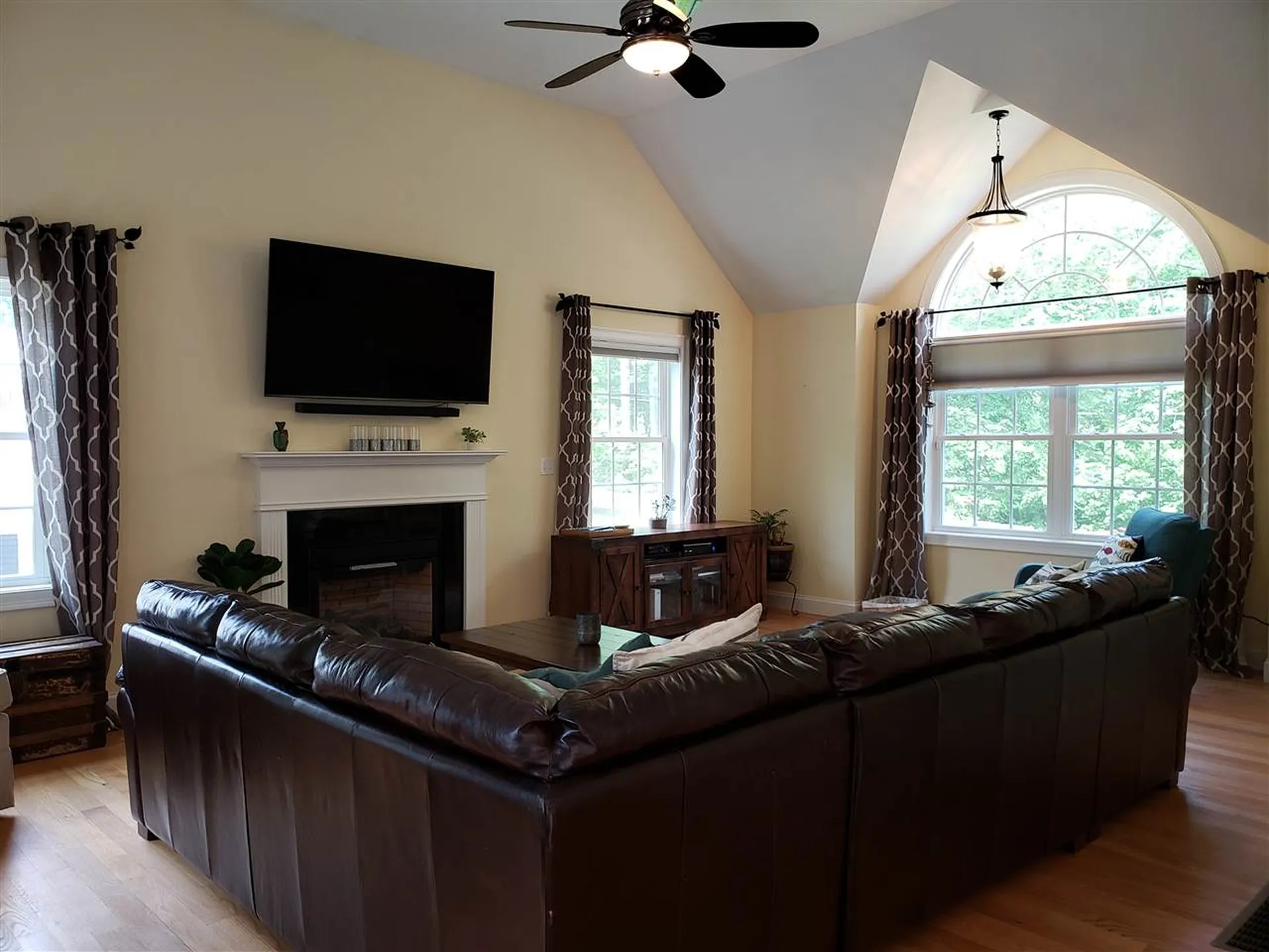 63 Lake Road Brentwood NH 03833