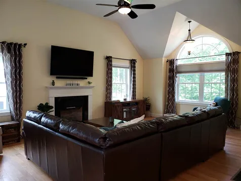 63 Lake Road Brentwood NH 03833