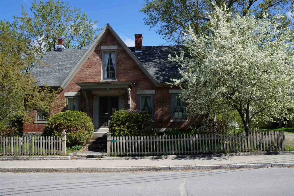 87 Main Street Plainfield VT 05667