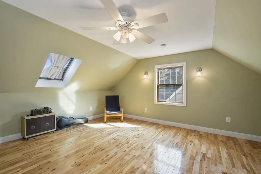 964 County Road New London NH 03257