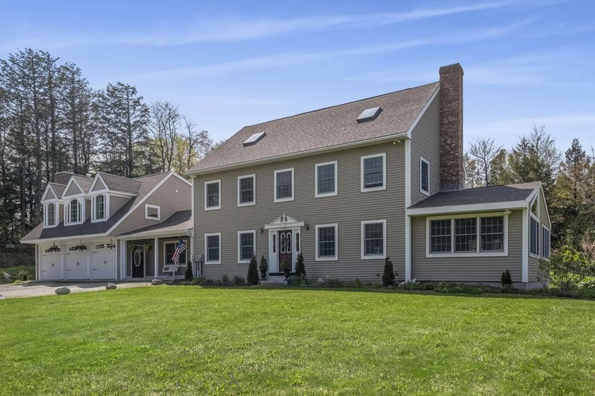 964 County Road New London NH 03257