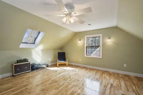 964 County Road New London NH 03257
