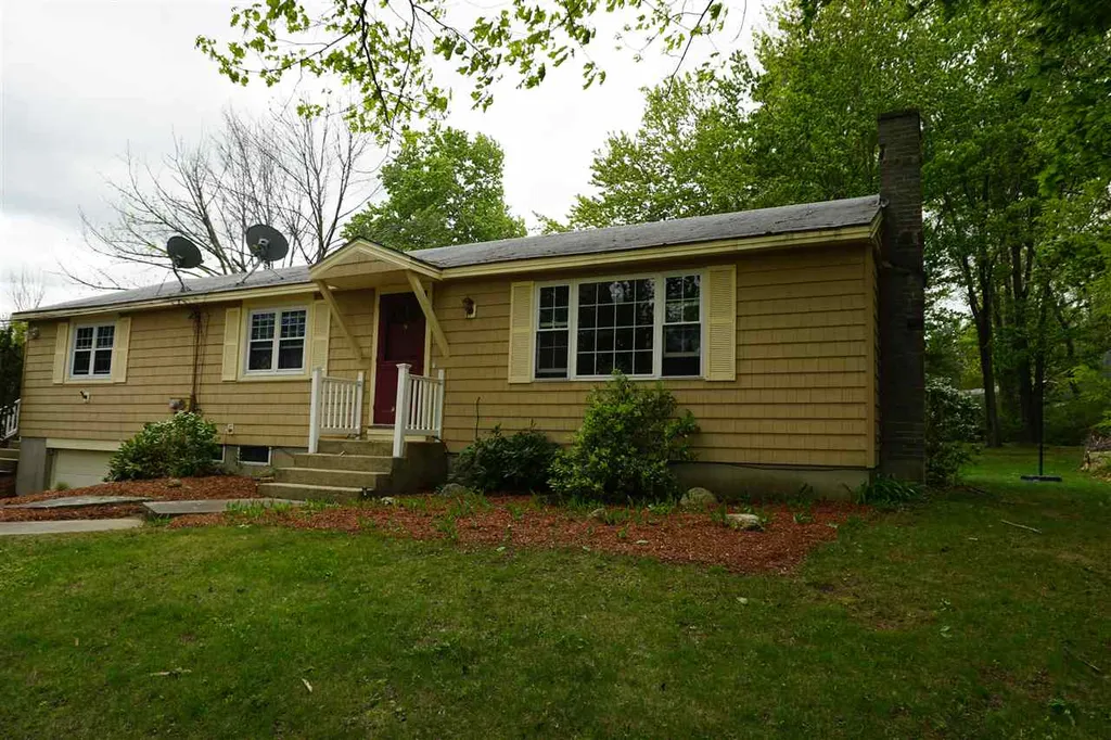 28 South Bow Road Hooksett NH 03106