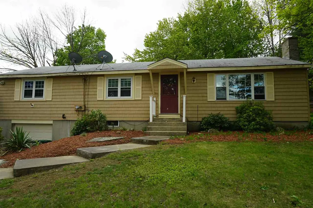28 South Bow Road Hooksett NH 03106