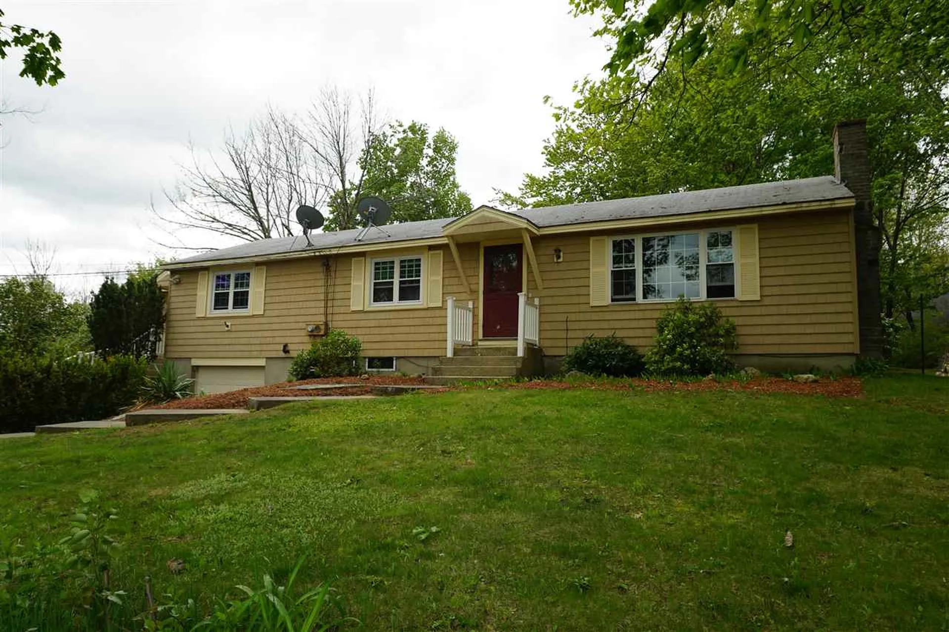 28 South Bow Road Hooksett NH 03106