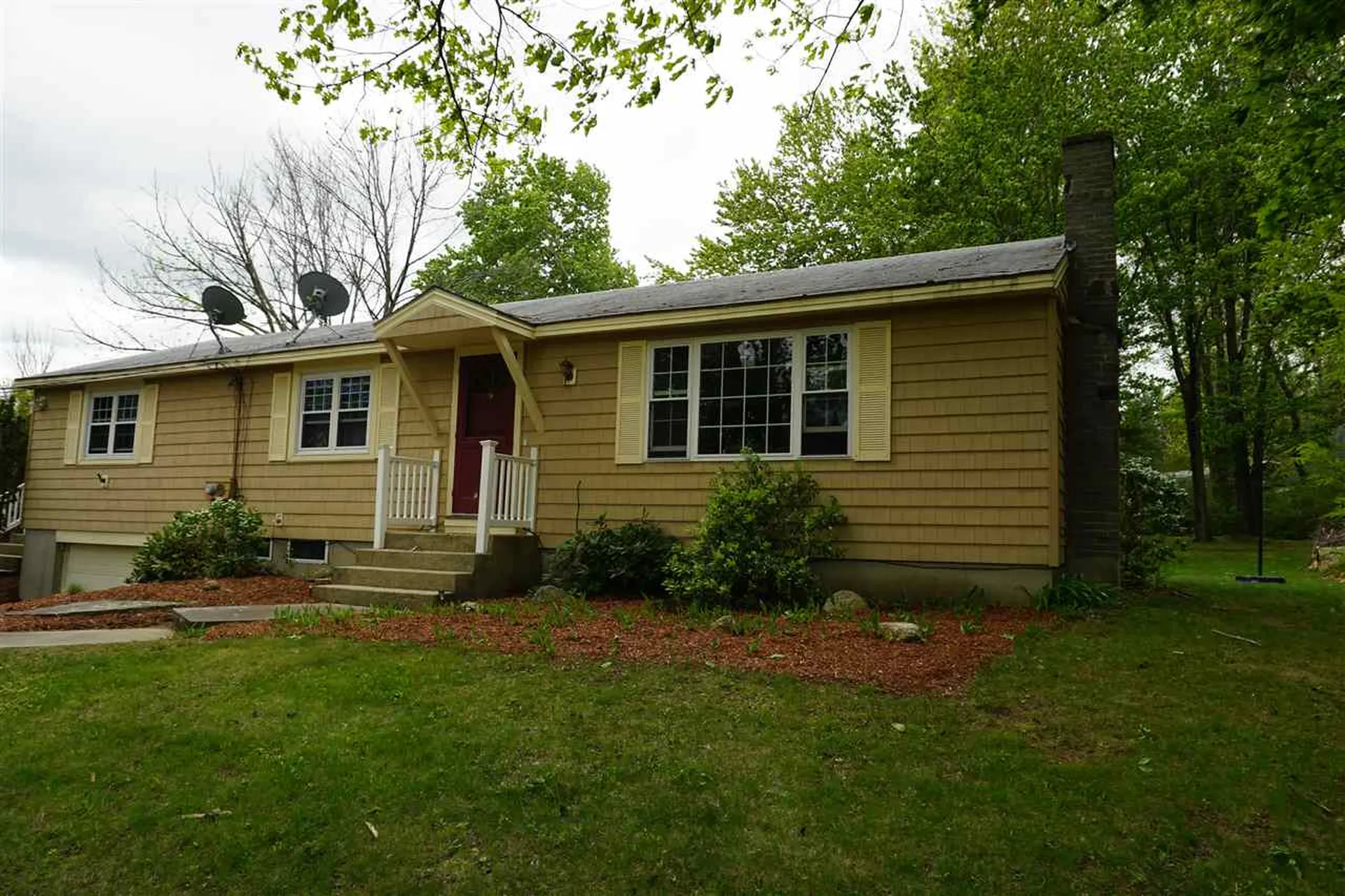 28 South Bow Road Hooksett NH 03106
