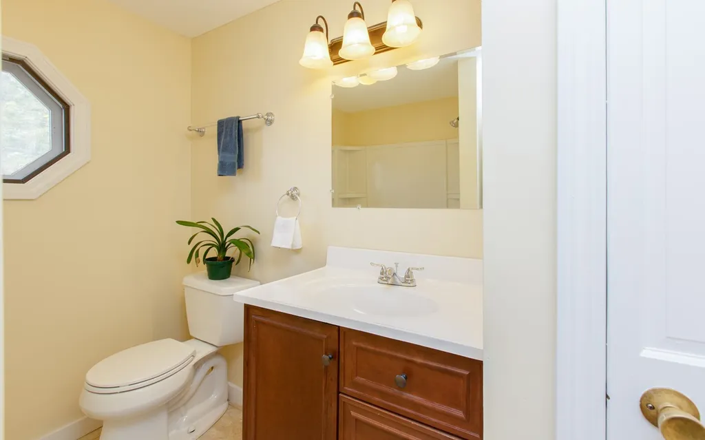 122-124 Vine Street Nashua NH 03060