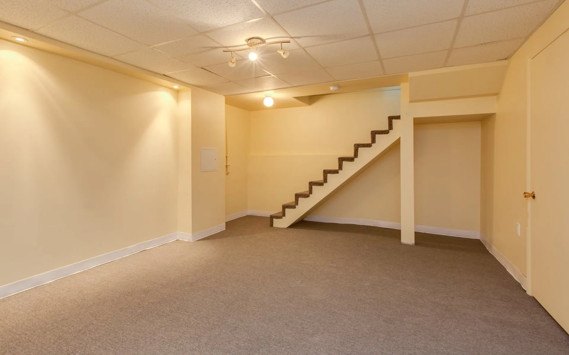 122-124 Vine Street Nashua NH 03060