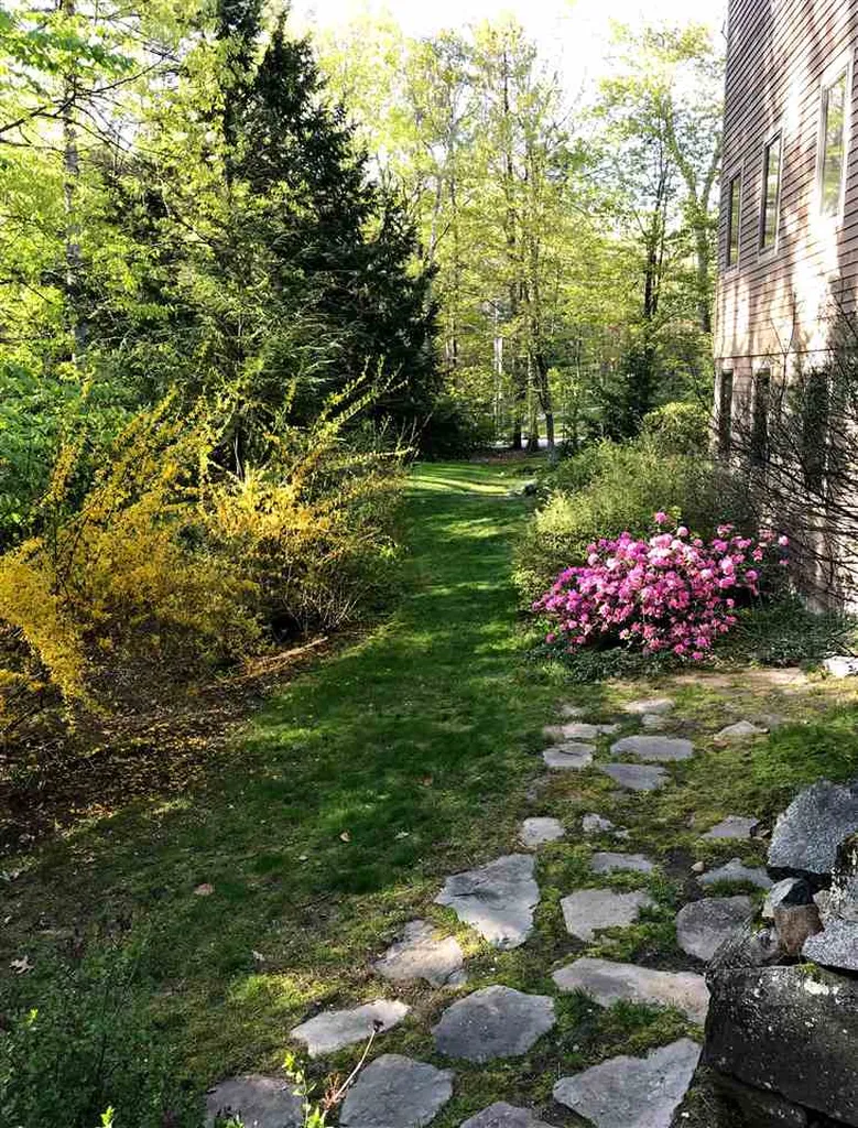 3 Cragmere Heights Road Exeter NH 03833
