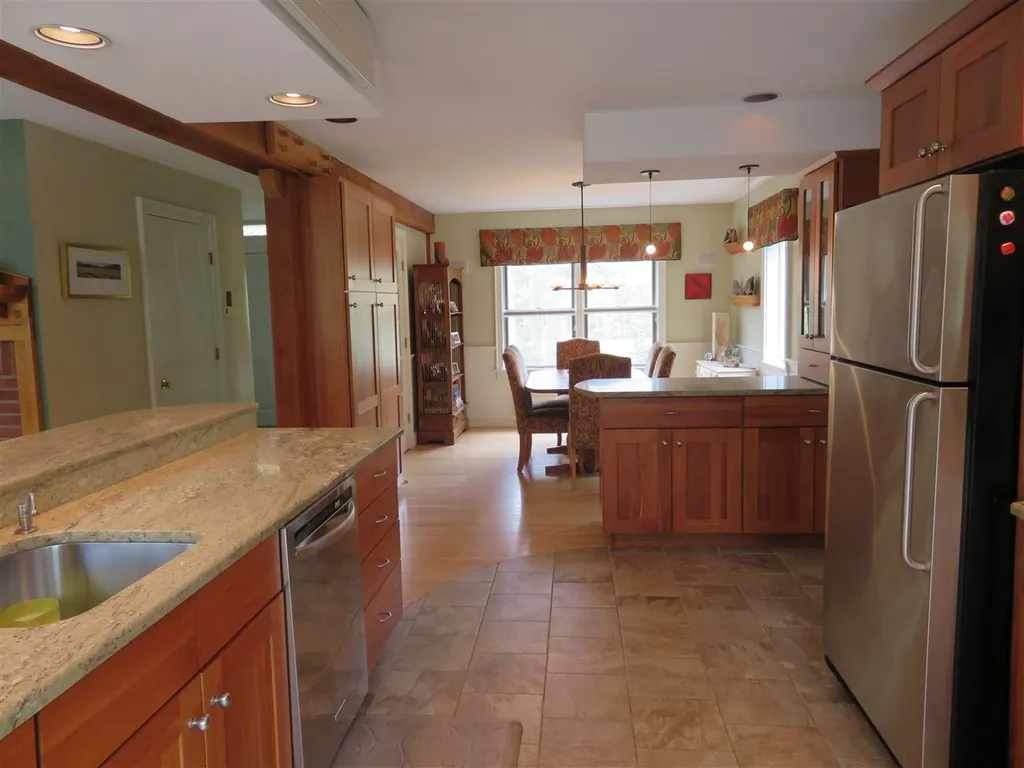 3 Cragmere Heights Road Exeter NH 03833