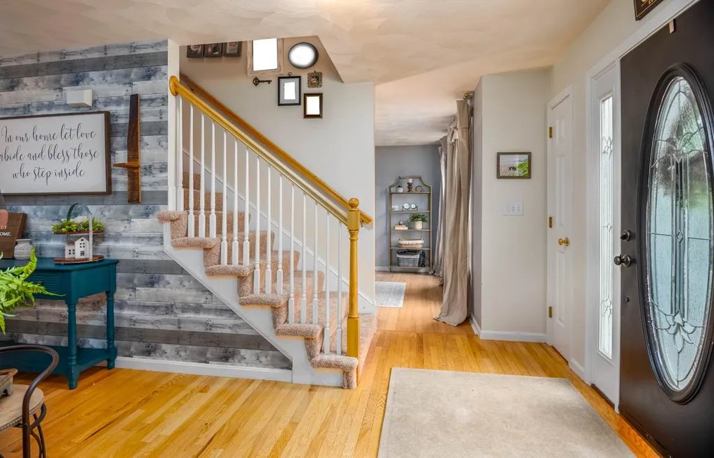 6 Hickory Lane Somersworth NH 03878
