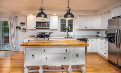 6 Hickory Lane Somersworth NH 03878