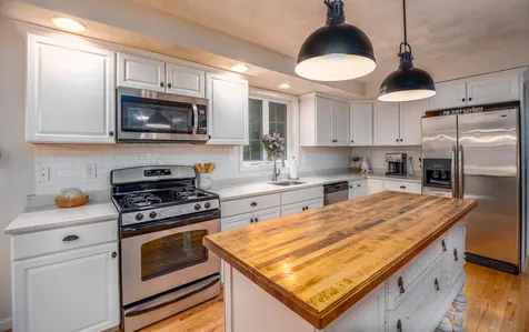 6 Hickory Lane Somersworth NH 03878