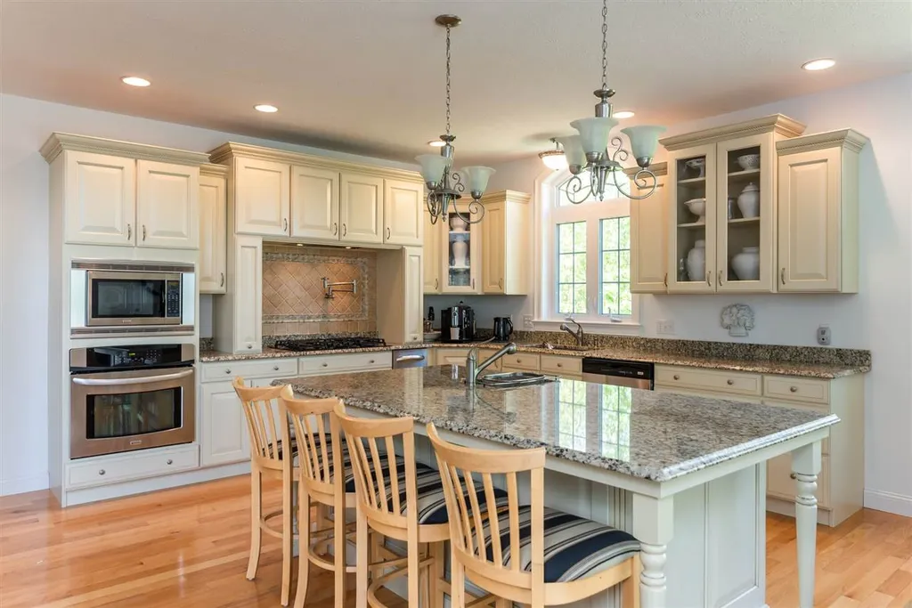 18 Mountain Ridge Drive Meredith NH 03253