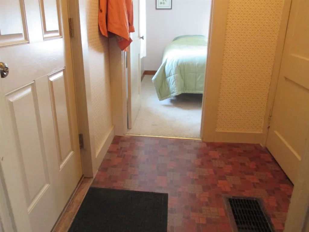 60 Pine Street Littleton NH 03561