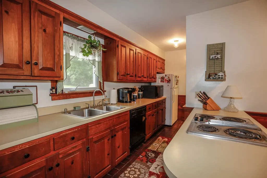 54 Maple Street Wilton NH 03086