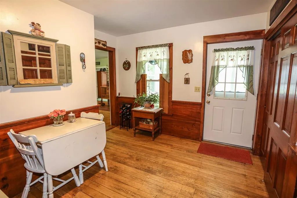 54 Maple Street Wilton NH 03086