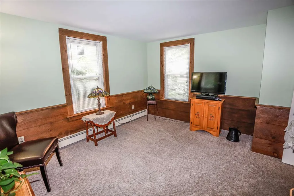 54 Maple Street Wilton NH 03086