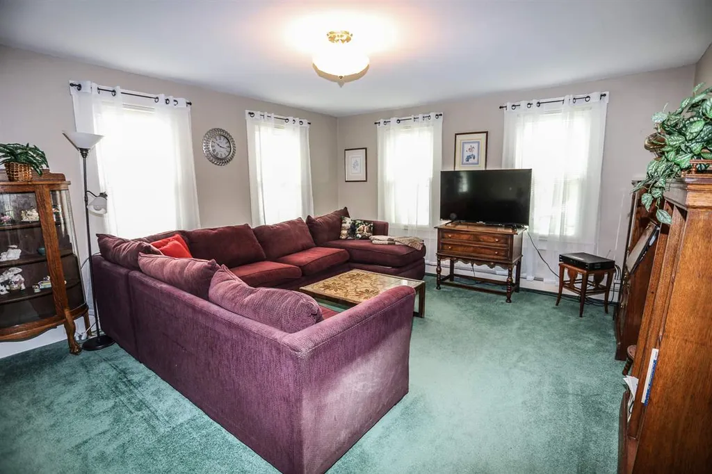 54 Maple Street Wilton NH 03086