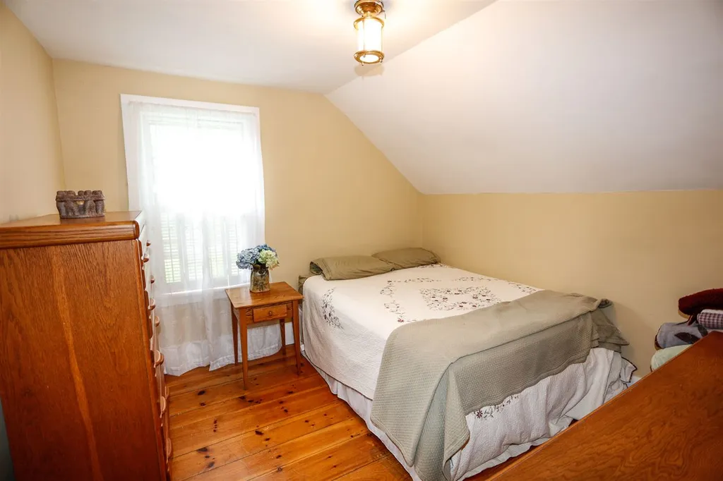 54 Maple Street Wilton NH 03086