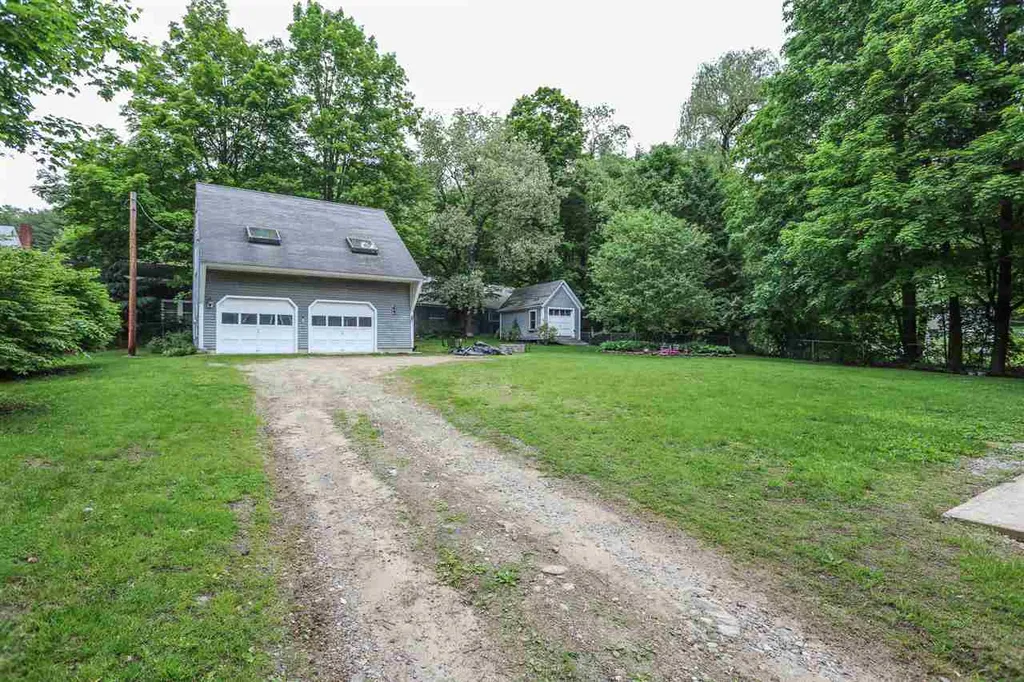 54 Maple Street Wilton NH 03086