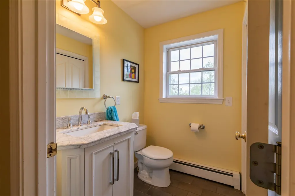 11 Inkberry Road New Boston NH 03070