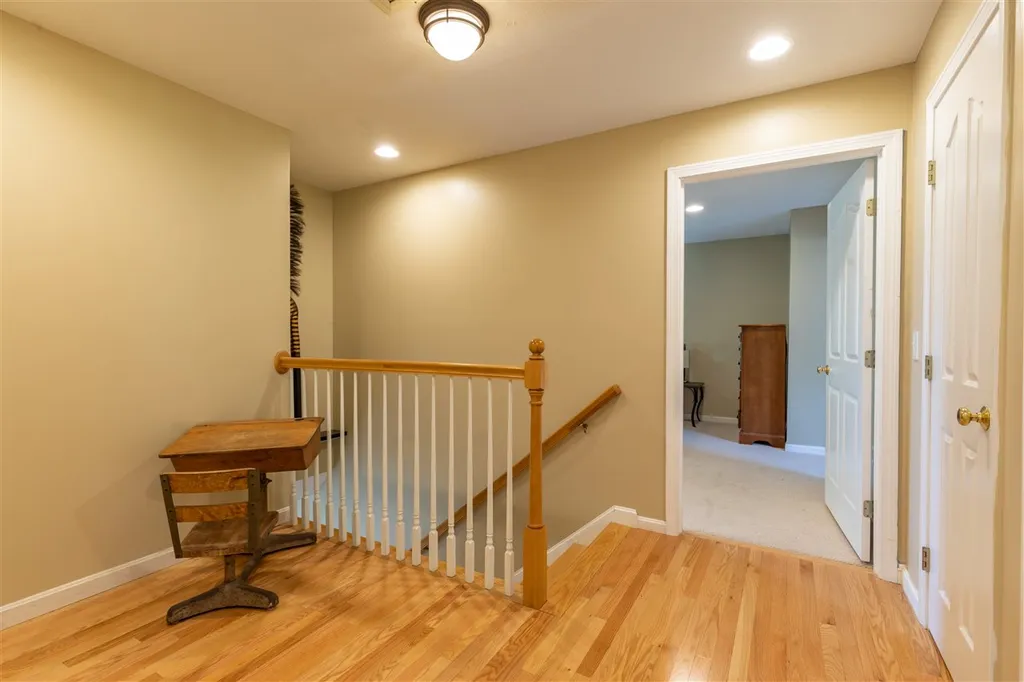 11 Inkberry Road New Boston NH 03070