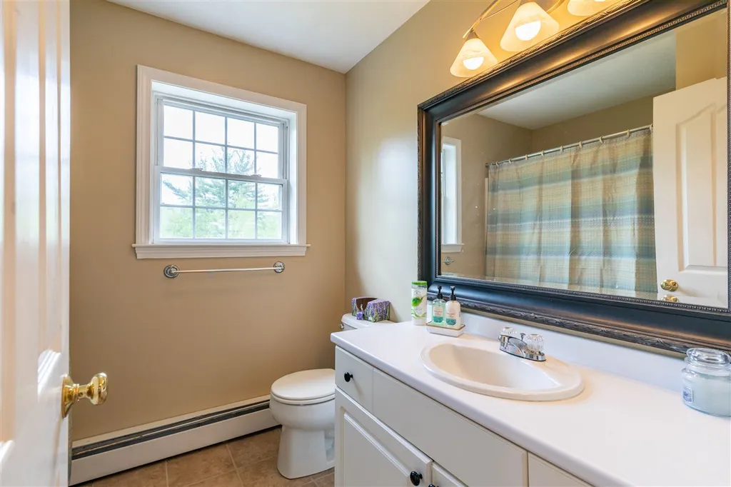 11 Inkberry Road New Boston NH 03070