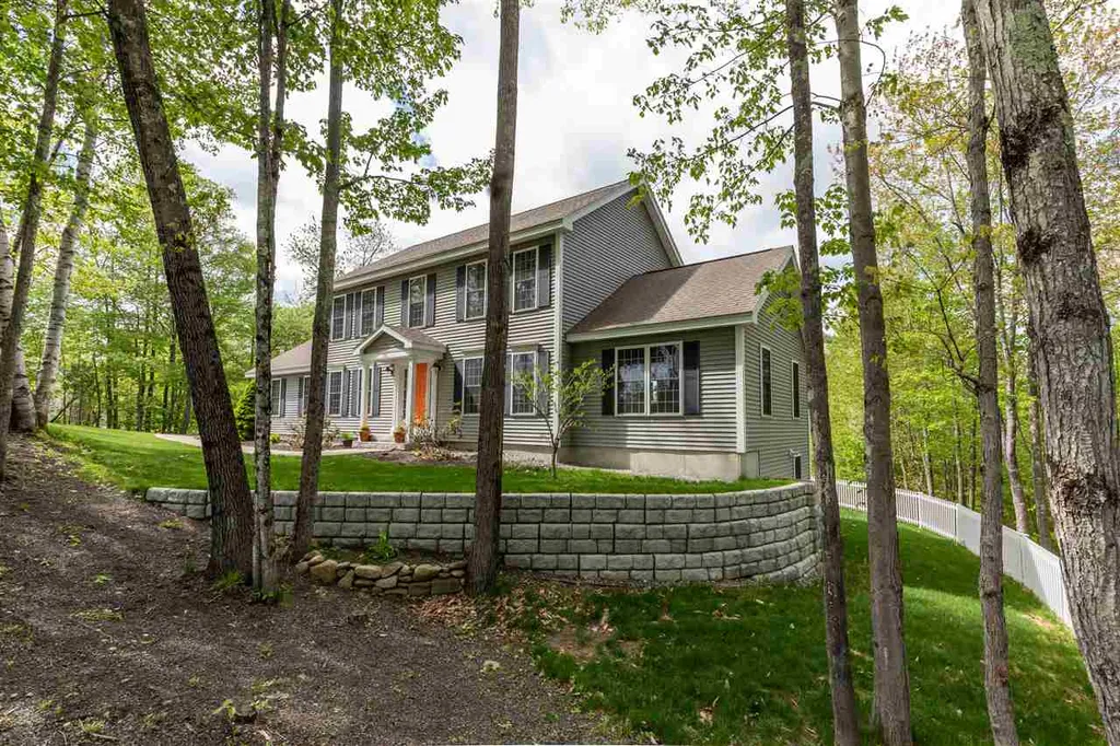11 Inkberry Road New Boston NH 03070
