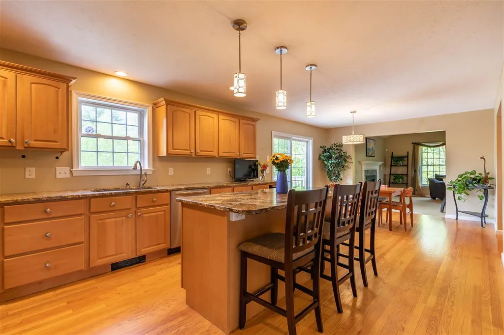 11 Inkberry Road New Boston NH 03070